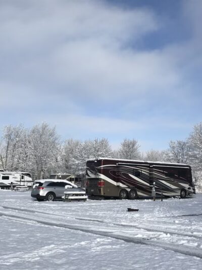 Maple Hill RV Park & Cabins - Jamestown, TN