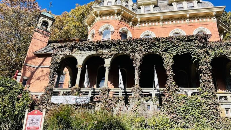 Switchback Railroad Trail - Trailhead (Packer Hill Avenue) - Jim Thorpe, PA