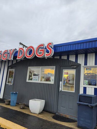 DOGGY DOGS - Joliet, IL