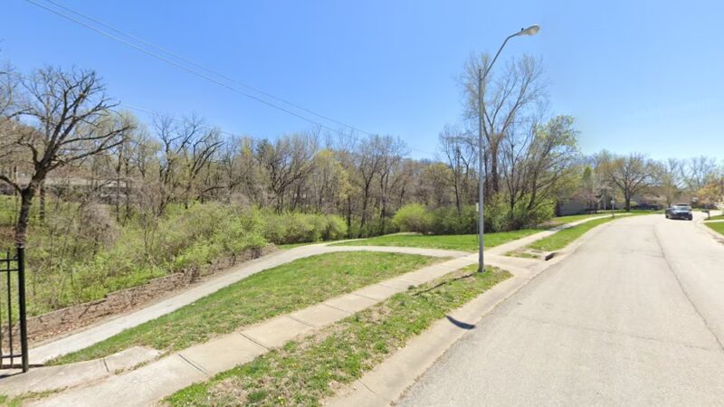Strathbury Park - Kansas City, MO