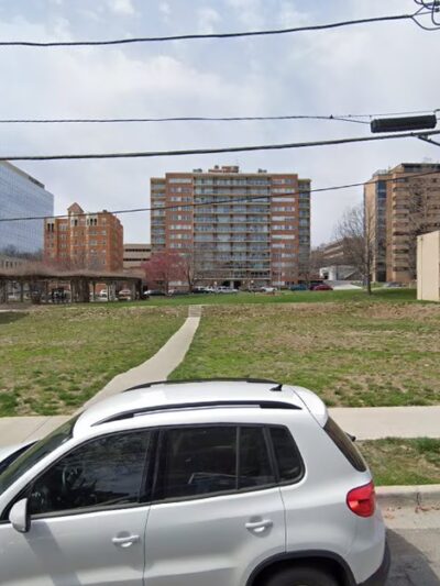 Summit Street Dog Park - Kansas City, MO