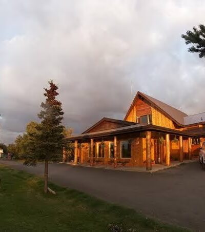 Bear Trail Lodge - King Salmon, AK