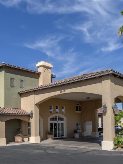 Best Western Plus A Wayfarer's Inn and Suites - Kingman, AZ