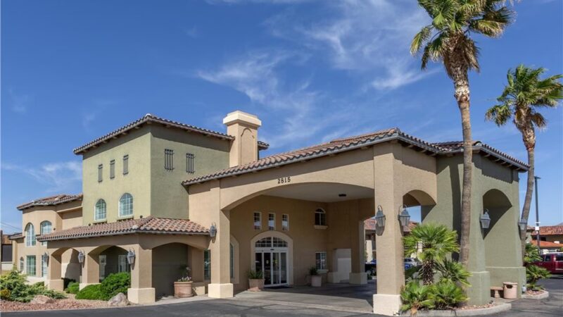 Best Western Plus A Wayfarer's Inn and Suites - Kingman, AZ