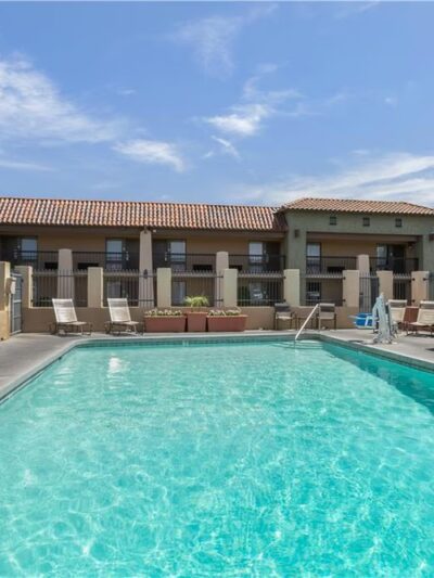 Best Western Plus A Wayfarer's Inn and Suites - Kingman, AZ