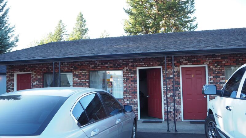Highlander Motel & RV Park - La Pine, OR