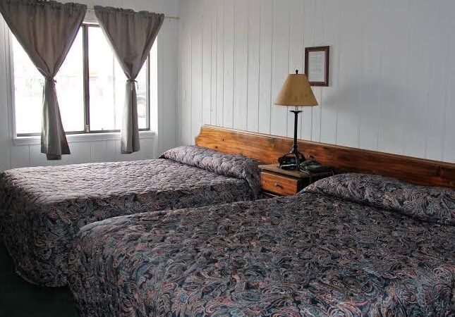 Highlander Motel & RV Park - La Pine, OR