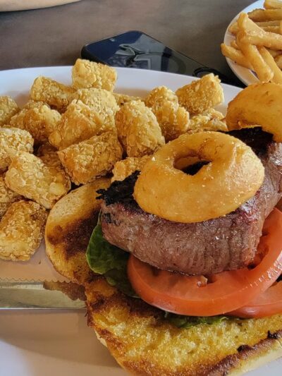 Wickiup Station Sports Pub - La Pine, OR