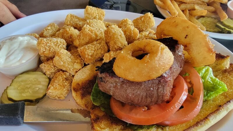 Wickiup Station Sports Pub - La Pine, OR