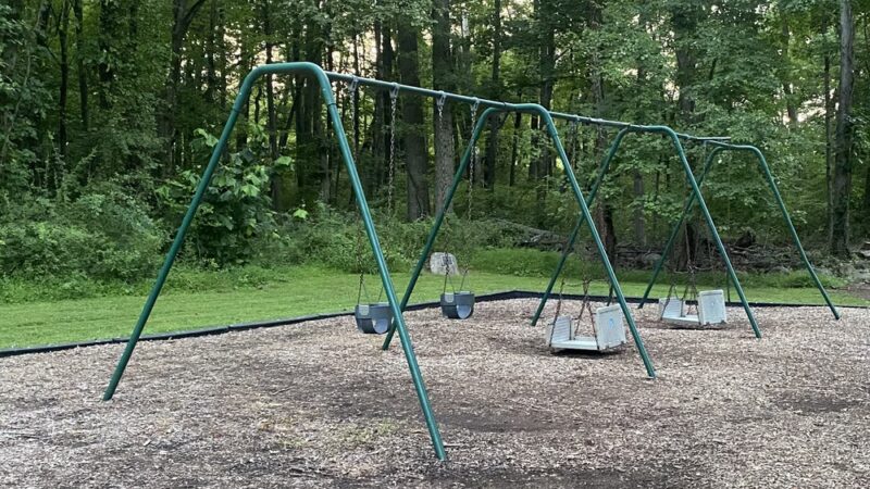 Knoll Park Picnic Area - Lake Hiawatha, NJ