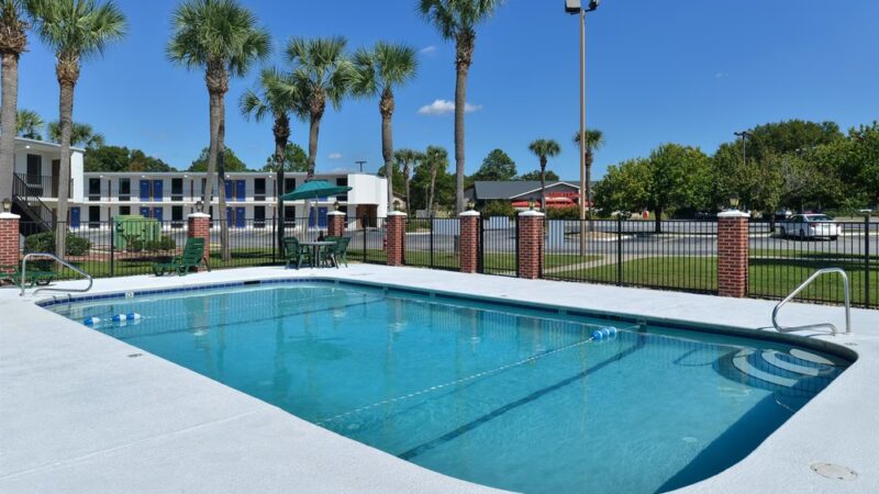 Motel 6 - Lake Park, GA