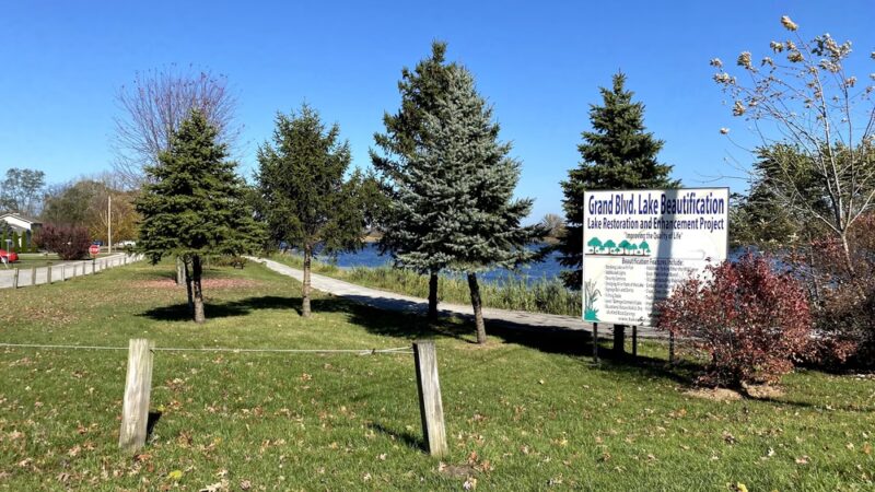 Grand Boulevard Lake Trail - Lake Station, IN