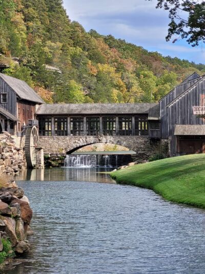 Dogwood Canyon Nature Park - Lampe, MO