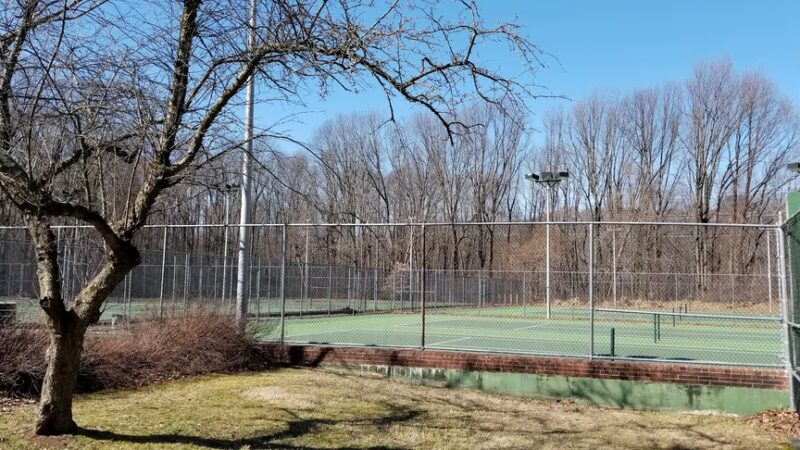 Frosty Hollow Tennis Center - Levittown, PA