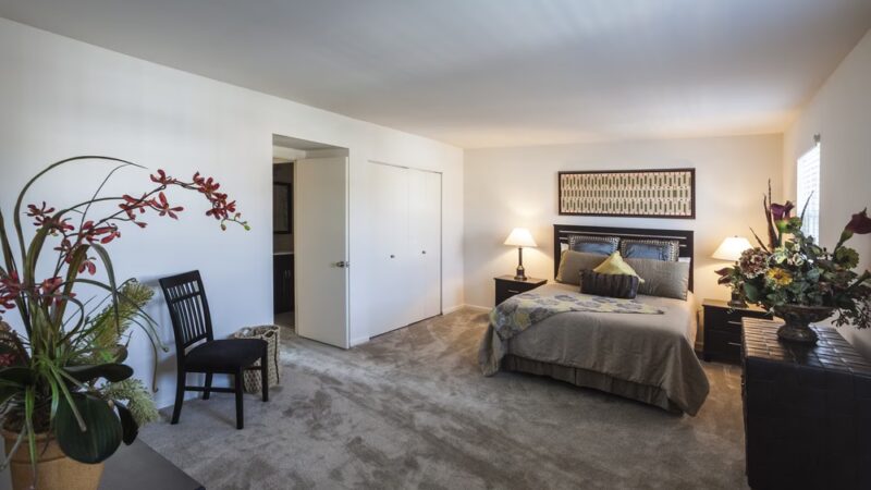 Orangewood Park Apartments - Levittown, PA