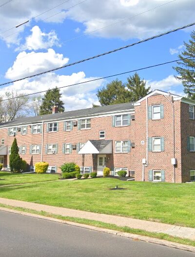 Royal Park Apartments - Levittown, PA