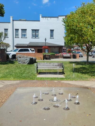 Lewisburg Downtown Park - Lewisburg, WV