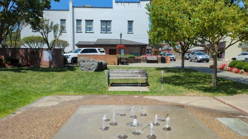 Lewisburg Downtown Park - Lewisburg, WV