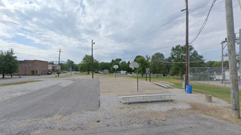 Livermore Basketball Court Park - Livermore, KY