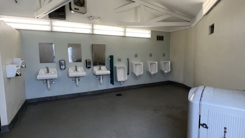 Restroom playa - Long Branch, NJ