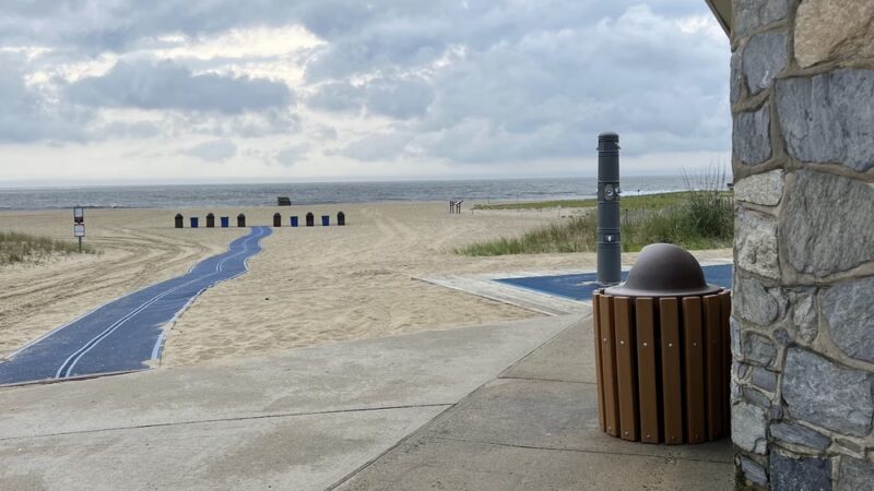 Restroom playa - Long Branch, NJ
