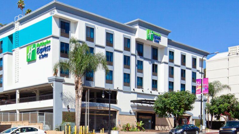 Holiday Inn Express & Suites Hollywood Walk of Fame by IHG - Los Angeles, CA