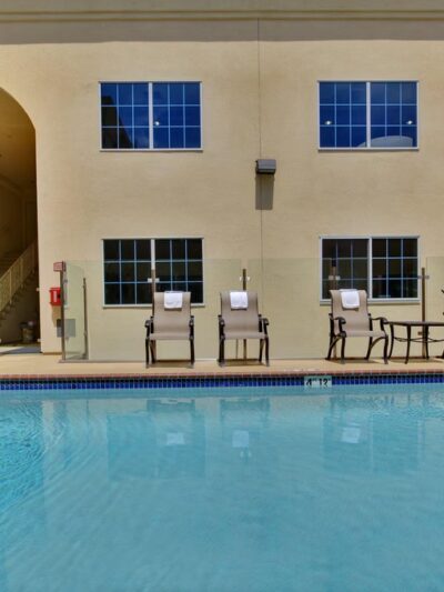 Holiday Inn Express & Suites Hollywood Walk of Fame by IHG - Los Angeles, CA