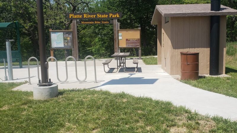 Platte River Mountain Bike Parking - Louisville, NE