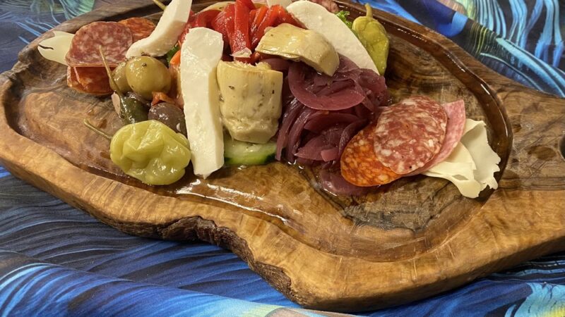 Lola's Farmhouse Bistro - Manakin-Sabot, VA