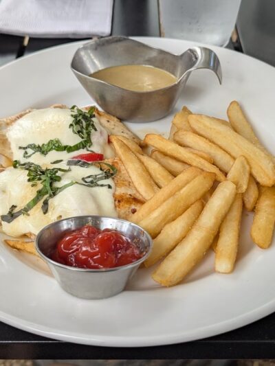 Lola's Farmhouse Bistro - Manakin-Sabot, VA