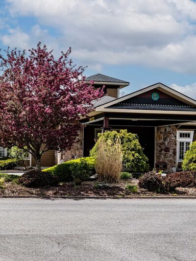 Suburban Park Apartments - Manlius, NY