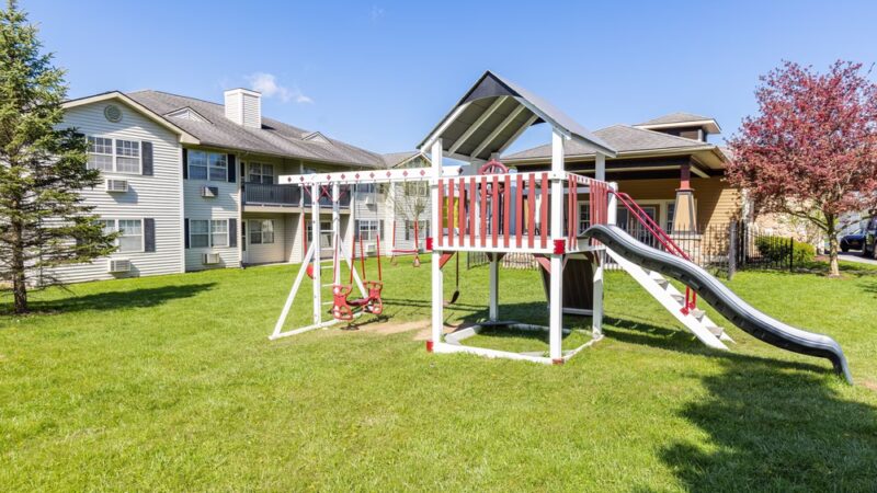 Suburban Park Apartments - Manlius, NY