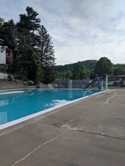 Mannington Pool Park - Mannington, WV
