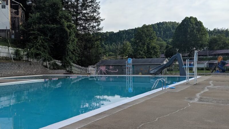 Mannington Pool Park - Mannington, WV