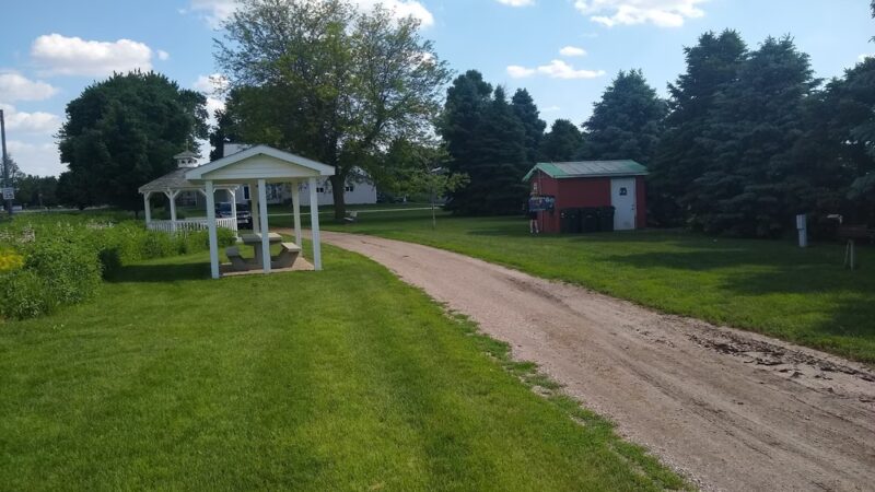 Mapleton Roadside Park - Mapleton, IA