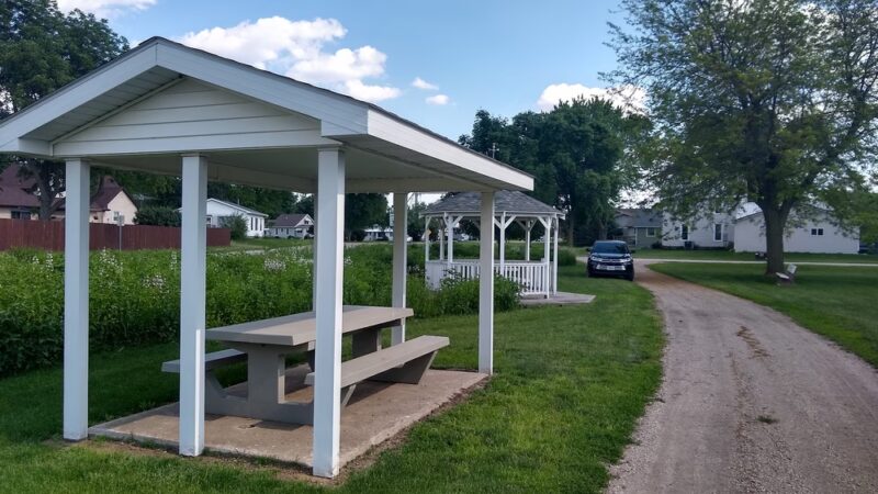 Mapleton Roadside Park - Mapleton, IA