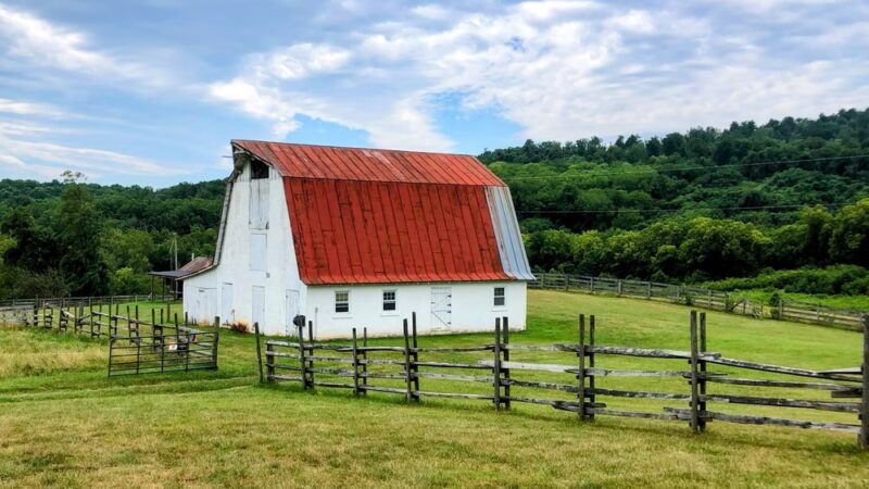 Sky Meadows State Park Visitor Center - Markham, VA