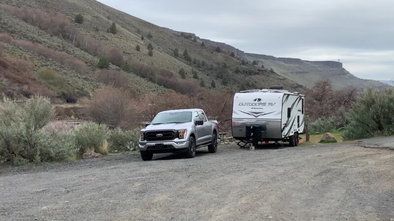 Oasis Camping Area - Maupin, OR