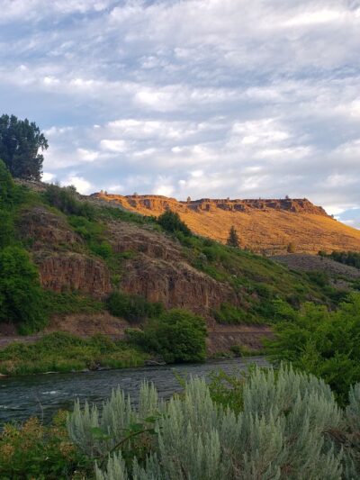 Oasis Camping Area - Maupin, OR