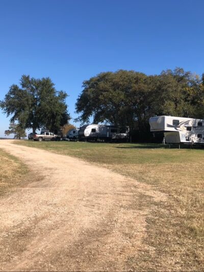 McDade RV Park - McDade, TX