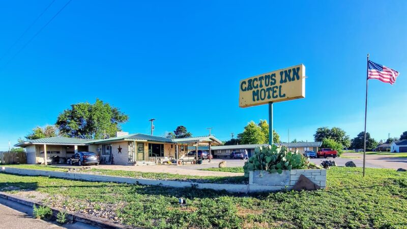 Cactus Inn & RV Parking - McLean, TX