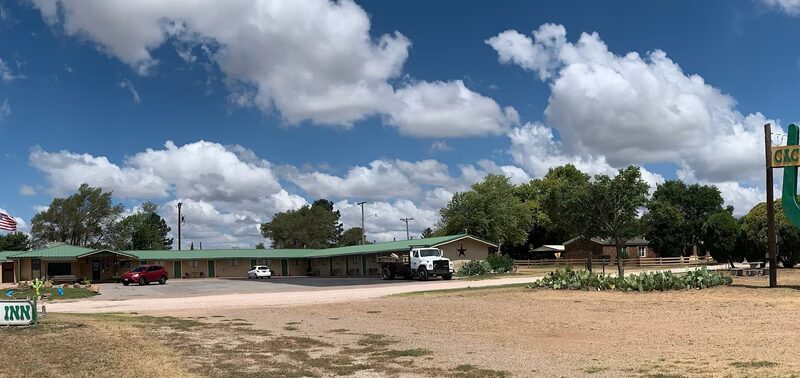 Cactus Inn & RV Parking - McLean, TX