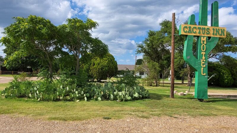 Cactus Inn & RV Parking - McLean, TX