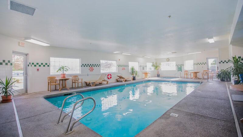 Red Lion Inn & Suites McMinnville - McMinnville, OR