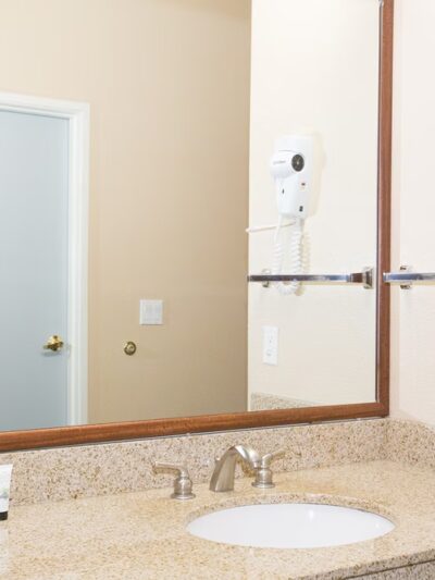Red Lion Inn & Suites McMinnville - McMinnville, OR