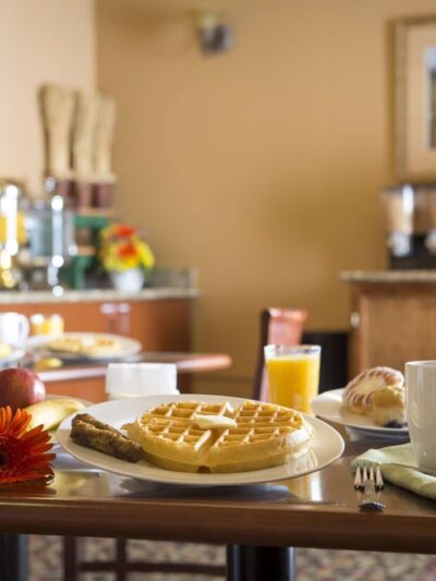 Red Lion Inn & Suites McMinnville - McMinnville, OR