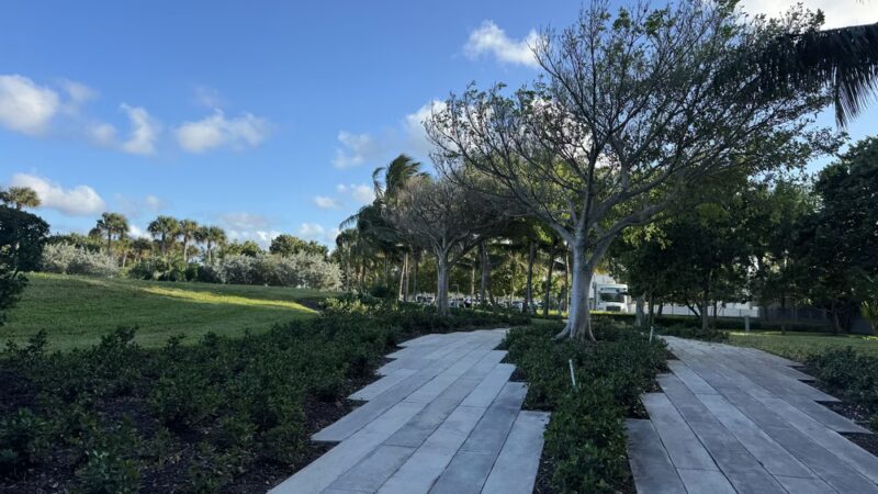 Altos Del Mar Park - Miami Beach, FL