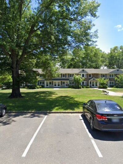 Fairfield Courtyard At Middle Island - Middle Island, NY