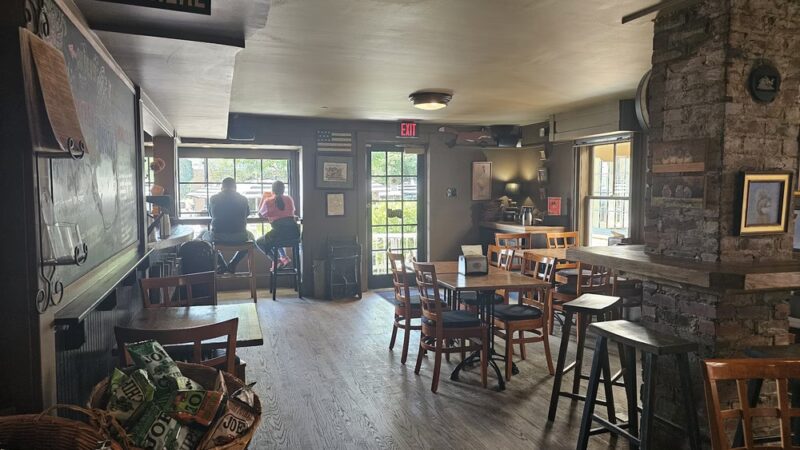 Middleburg Common Grounds - Middleburg, VA