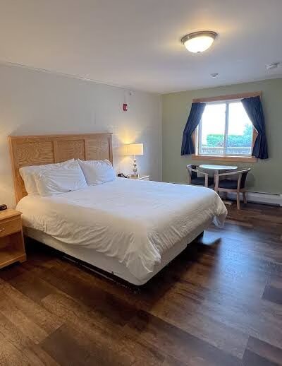 The Red Barn Motel - Milbridge, ME